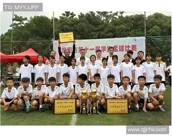 赛后分析:上海足球队与广州足球队的团队协作表现及其影响因素探讨